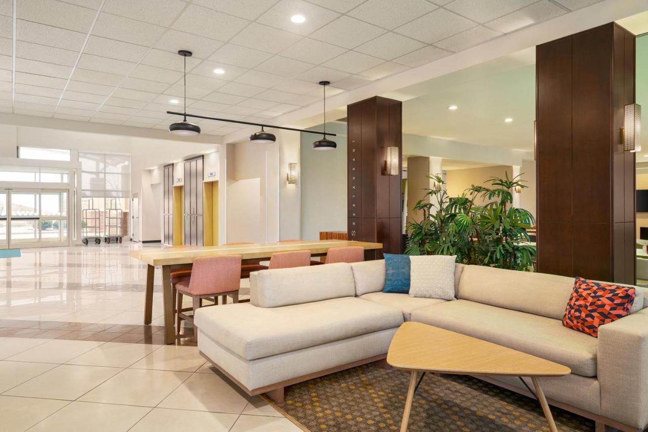 Holiday Inn Florence By Ihg Bagian luar foto